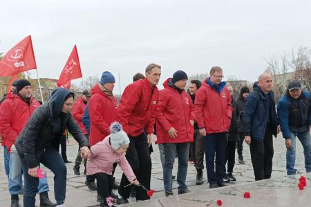 Пенза. Красный автопробег в канун Великого Октября