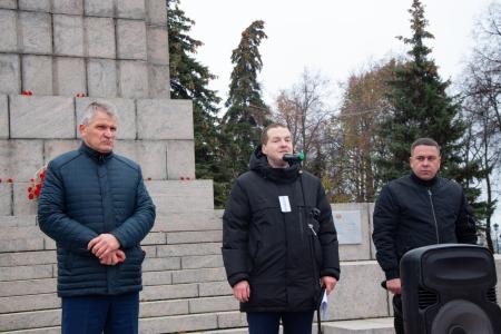 В Ульяновске прошел митинг в честь 105-летия Октябрьской революции