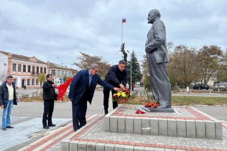 Сенатор и депутаты КПРФ от Ульяновской области посетили новые области России