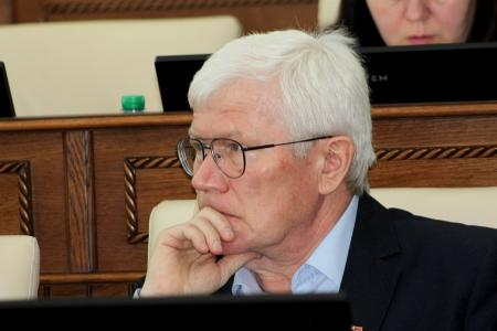 Алтайский край. Депутаты КПРФ единогласно проголосовали против  краевого «бюджета стагнации»