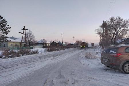 Алтайский край. Лидер местных коммунистов М.Н. Прусакова с рабочим визитом посетила Павловский район