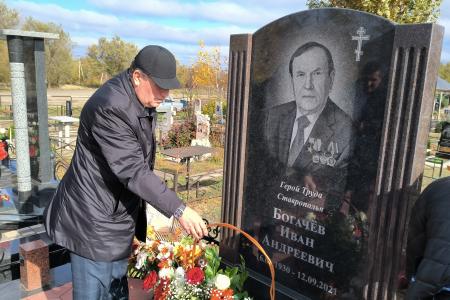Лидер ставропольских коммунистов Виктор Гончаров: Народные предприятия – хранители завоеваний Великого Октября и достижений Страны Советов!