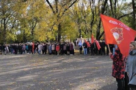 Лидер ставропольских коммунистов Виктор Гончаров: Народные предприятия – хранители завоеваний Великого Октября и достижений Страны Советов!