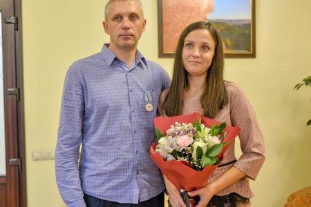 Глава Хакасии Валентин Коновалов вручил высокие государственные награды землякам - участникам спецоперации