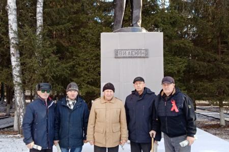 "Вернём завоевания Октября!": коммунисты Томской области отметили 105-ю годовщину Октябрьской революции