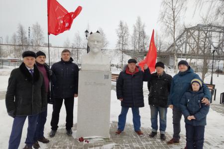 В Архангельской области проходят праздничные автопробеги в честь 100-летия СССР