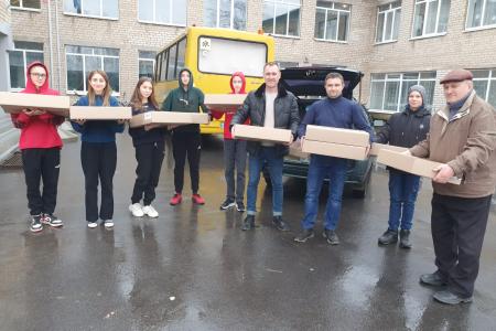 Дети из Запорожской области получили новогодние подарки от КПРФ