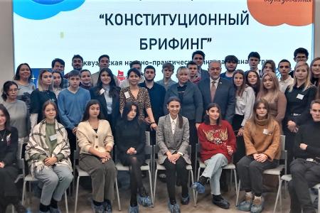 Коммунисты Подмосковья: жить - значит работать!
