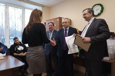 Московская область. По поручению депутата КПРФ Александра Наумова состоялось награждение работников предприятий в Кашире