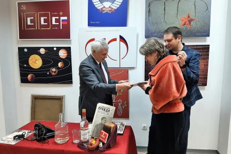 Костромские коммунисты приняли участие в открытии выставки, посвященной 100-летию СССР