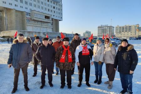 Калининградские коммунисты провели автопробег в честь 100-летия создания СССР