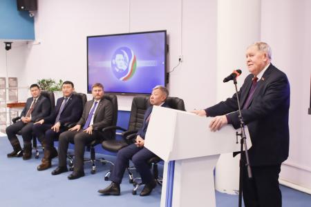 Республика Саха. Лидер местных коммунистов Виктор Губарев участвовал в мероприятиях, посвященных 125-летию большевика-ленинца Максима Аммосова
