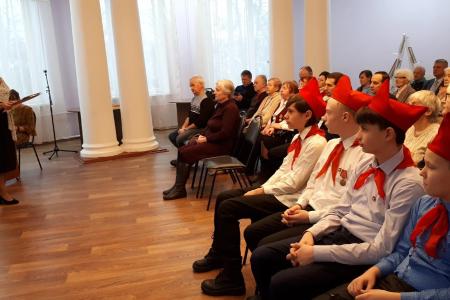 100-летие СССР празднуют   в партийных отделениях Ленинградской области
