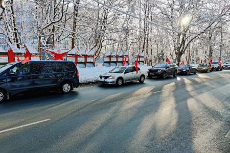 Калининградские коммунисты провели автопробег в честь 100-летия создания СССР