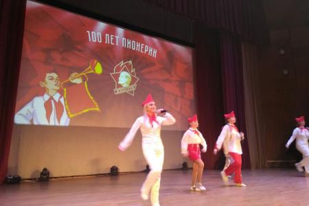 В Великом Новгороде состоялся торжественный концерт в честь 100-летия СССР