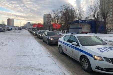 Свердловские коммунисты провели автопробеги, посвящённые 100-летию СССР