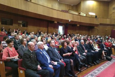 В Великом Новгороде состоялся торжественный концерт в честь 100-летия СССР