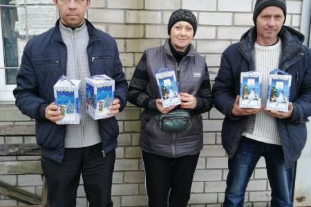 Дети из Запорожской области получили новогодние подарки от КПРФ
