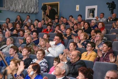 В столице Хакасии городе Абакане состоялся концерт в честь 100-летия СССР