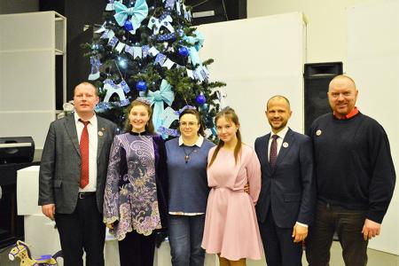 «Мы все родом из СССР». Ивановский обком КПРФ провёл большой торжественный вечер