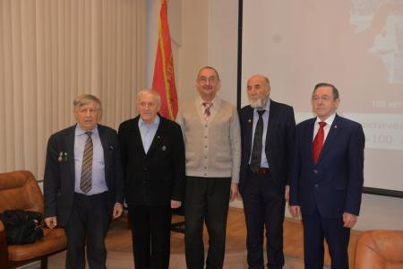 Новосибирск. В Академгородке открылась конференция к 100-летию СССР