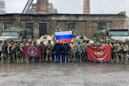 Анатолий Локоть встретился с бойцами из Новосибирска, приехавшими в Беловодский район ЛНР