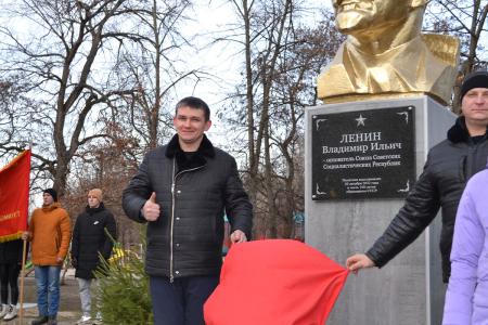 Луганская область. В Старобельске восстановлен памятник В.И. Ленину