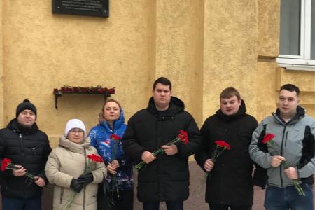 Тульские коммунисты почтили память своего знаменитого земляка Василия Стародубцева