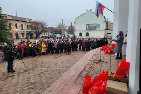 Казбек Тайсаев, Сергей Левченко, Ольга Ефимова совместно с делегацией от Государственной Думы прибыли в Луганскую Народную Республику