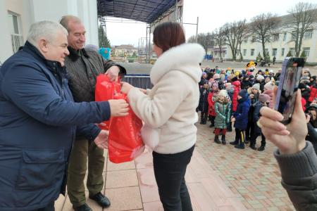 Казбек Тайсаев, Сергей Левченко, Ольга Ефимова совместно с делегацией от Государственной Думы прибыли в Луганскую Народную Республику