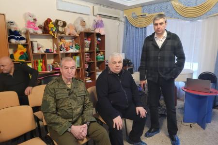 Продолжается рабочая поездка делегации КПРФ во главе с Казбеком Тайсаевым, Сергеем Левченко, Ольгой Ефимовой в ЛНР