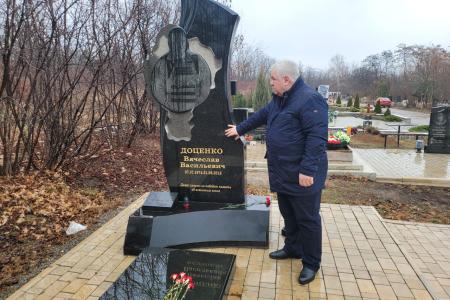 Рабочая поездка делегации КПРФ во главе с Казбеком Тайсаевым, Сергеем Левченко, Ольгой Ефимовой в ДНР