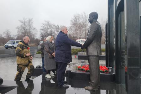 Рабочая поездка делегации КПРФ во главе с Казбеком Тайсаевым, Сергеем Левченко, Ольгой Ефимовой в ДНР