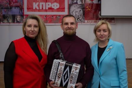 В Пермском крае прошел праздничный концерт, посвященный 100-летию СССР