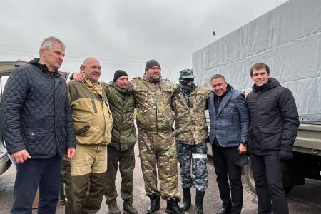 Сенатор А.М. Гибатдинов передал гуманитарную помощь для российских военнослужащих