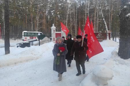 Тюменские коммунисты почтили память И.В. Сталина