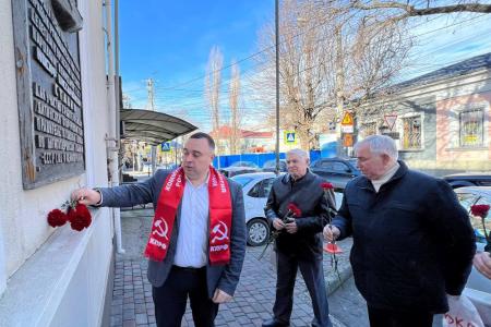 Лидер крымских коммунистов Сергей Богатыренко: Мы все чаще слышим мнение народа о том, что нам не хватает именно Великого Сталина