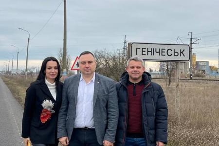 Дети из Херсонской области получили новогодние подарки от КПРФ