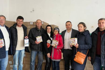 Дети из Херсонской области получили новогодние подарки от КПРФ