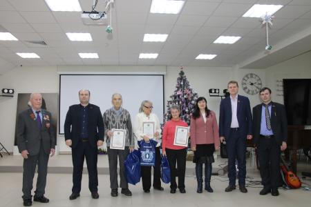 Рязань. Депутаты-коммунисты поздравили ветеранов с наступающим Новым годом