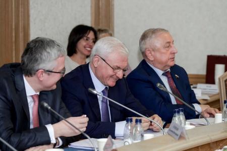 Н.М.Харитонов настоял на необходимости переноса запуска второго этапа инвестквот в рыбохозяйственной отрасли на 2026 год