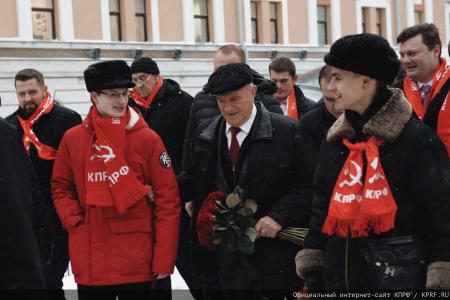 Состоялся рабочий визит лидера КПРФ Геннадия Зюганова в город Ленинград / Санкт-Петербург