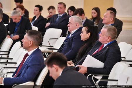 Г.А. Зюганов выступил на международной конференции «Роль взаимодействия фракций политических партий и блоков в межпарламентском сотрудничестве стран СНГ»