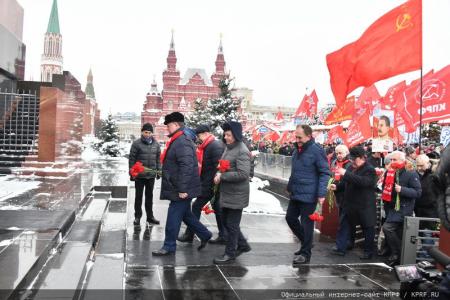 В Москве прошла торжественная акция, посвященная 143-й годовщине со Дня рождения И.В. Сталина
