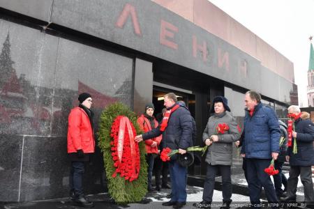 В Москве прошла торжественная акция, посвященная 143-й годовщине со Дня рождения И.В. Сталина