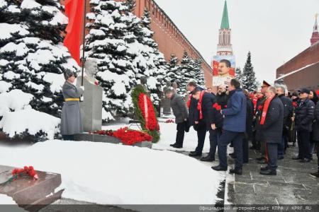 В Москве прошла торжественная акция, посвященная 143-й годовщине со Дня рождения И.В. Сталина