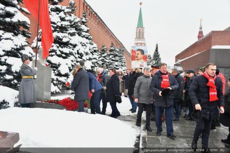 В Москве прошла торжественная акция, посвященная 143-й годовщине со Дня рождения И.В. Сталина