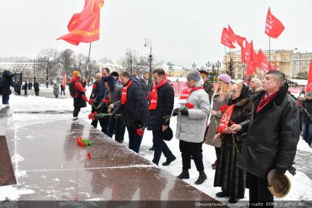 В Москве прошла торжественная акция, посвященная 143-й годовщине со Дня рождения И.В. Сталина