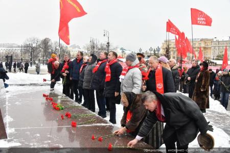 В Москве прошла торжественная акция, посвященная 143-й годовщине со Дня рождения И.В. Сталина