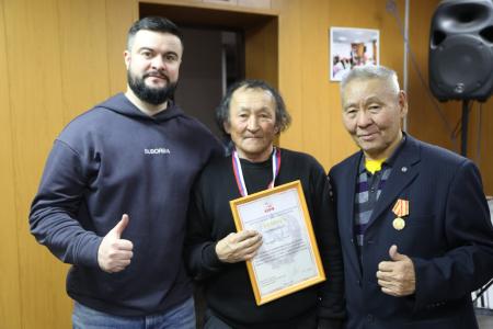Тувинские коммунисты провели шахматный турнир среди ветеранов